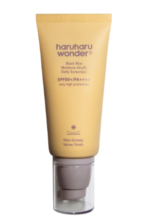 How to layer moisturizer and sunscreen for dry skin