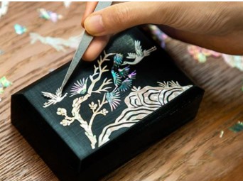 What to Buy in Seoul: 10 Korean Souvenirs Actually Worth Your Suitcase Space